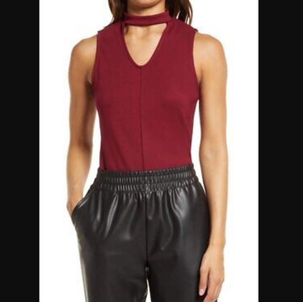 Halogen Cutout Mock Neck Burgundy M